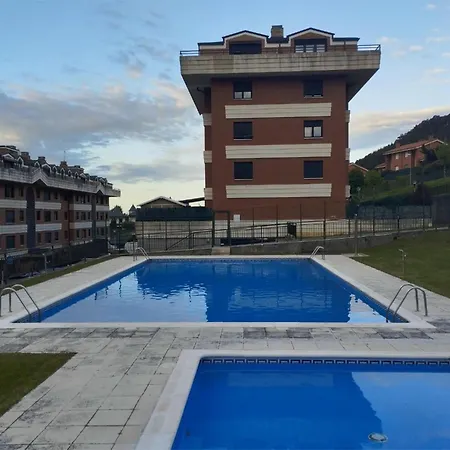 Velamayor Garaje Y Piscinas * Castro-Urdiales