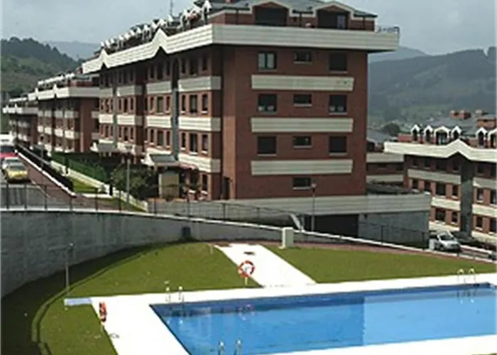 Velamayor Garaje Y Piscinas *